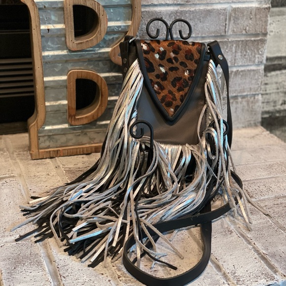 Leopard & metallic 8”x6”x3” Leather purse made in USA
A true statement piece! - Picture 7 of 15